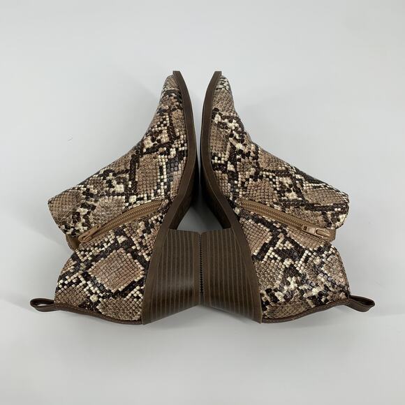 Time and Tru Python Snake Print Pointed Toe Ankle Boots Size 9 Womens Brown Low - Picture 4 of 9